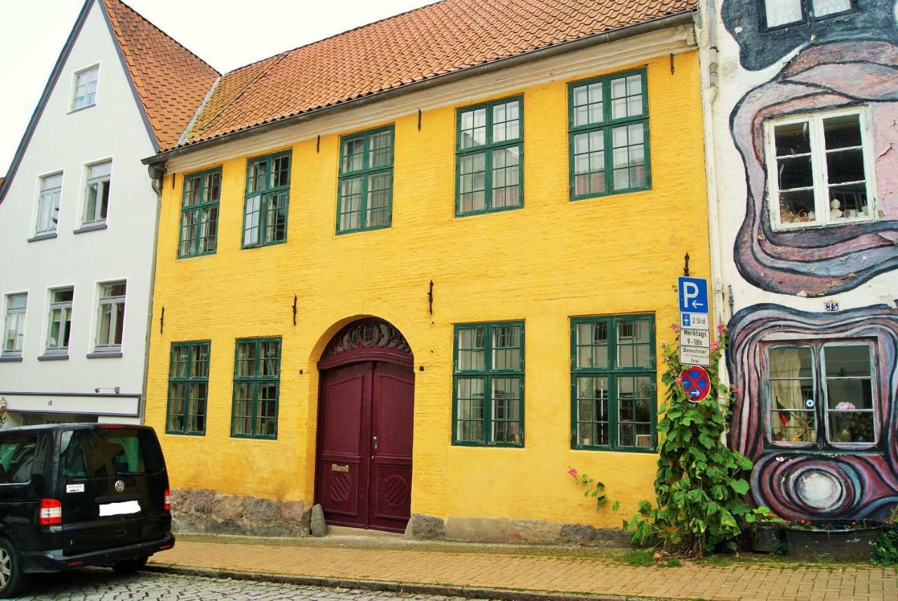 Das Gelbe Haus - Drei Besondere Ferienwohnungen Flensburg Exterior foto